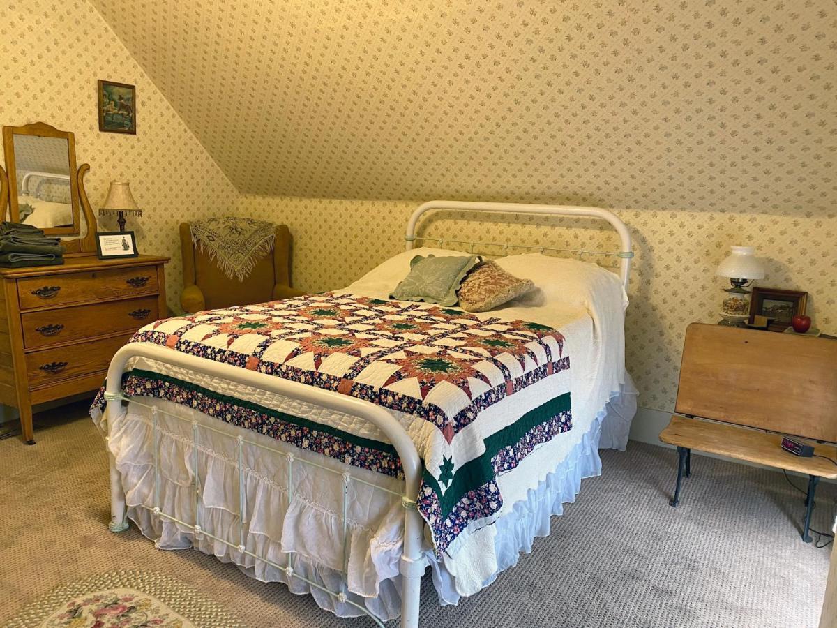 גולדן Pansy'S Parlor Bed & Breakfast מראה חיצוני תמונה