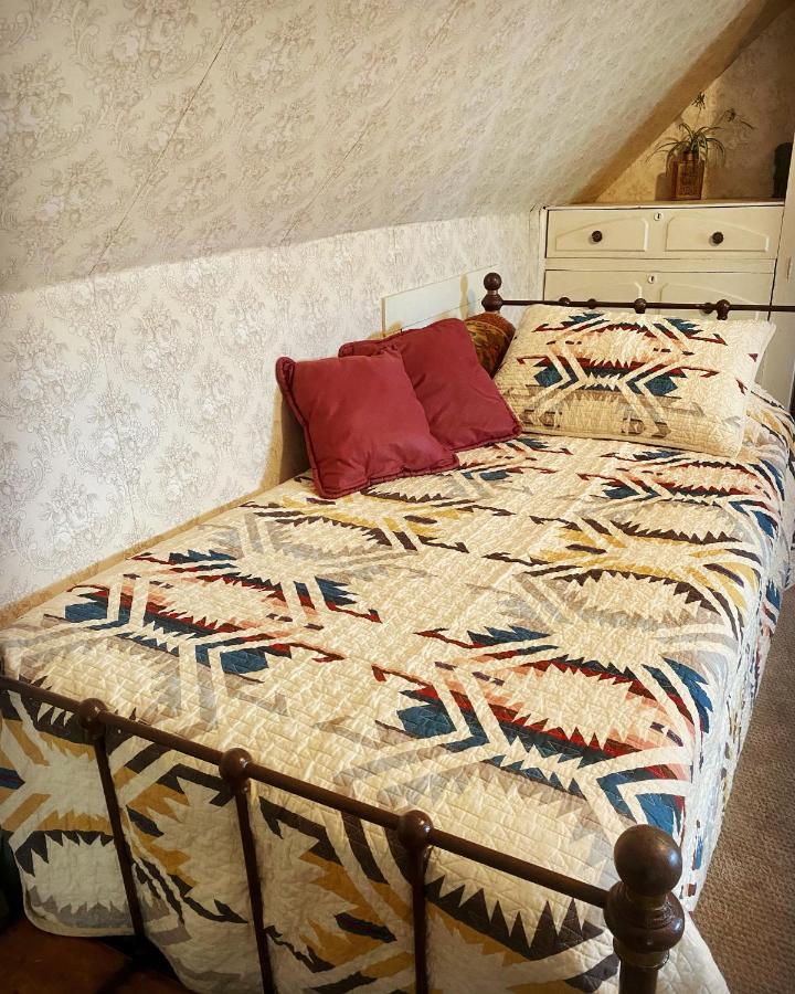 גולדן Pansy'S Parlor Bed & Breakfast מראה חיצוני תמונה