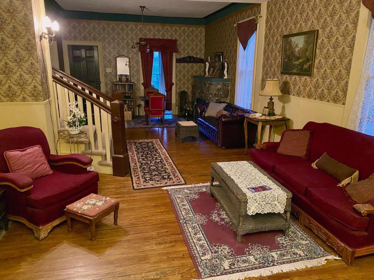 גולדן Pansy'S Parlor Bed & Breakfast מראה חיצוני תמונה