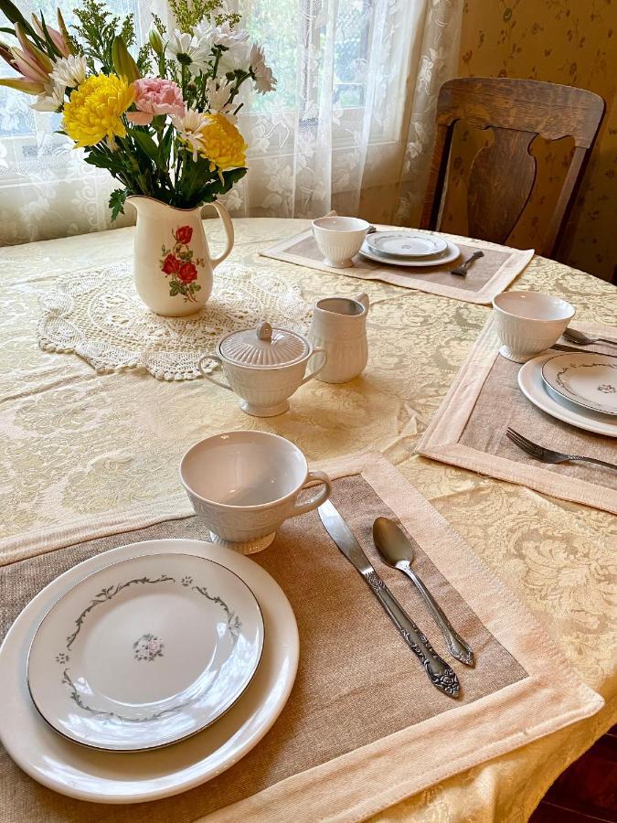 גולדן Pansy'S Parlor Bed & Breakfast מראה חיצוני תמונה