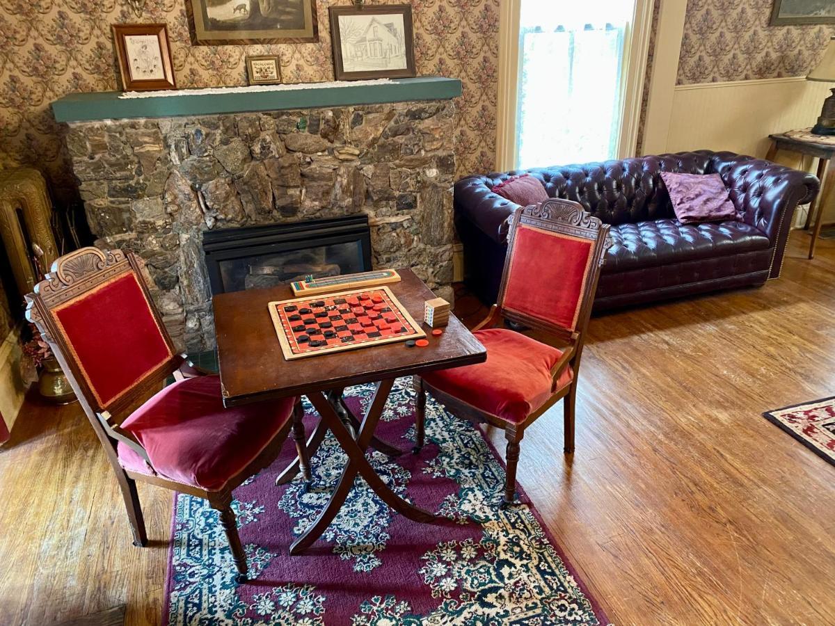 גולדן Pansy'S Parlor Bed & Breakfast מראה חיצוני תמונה