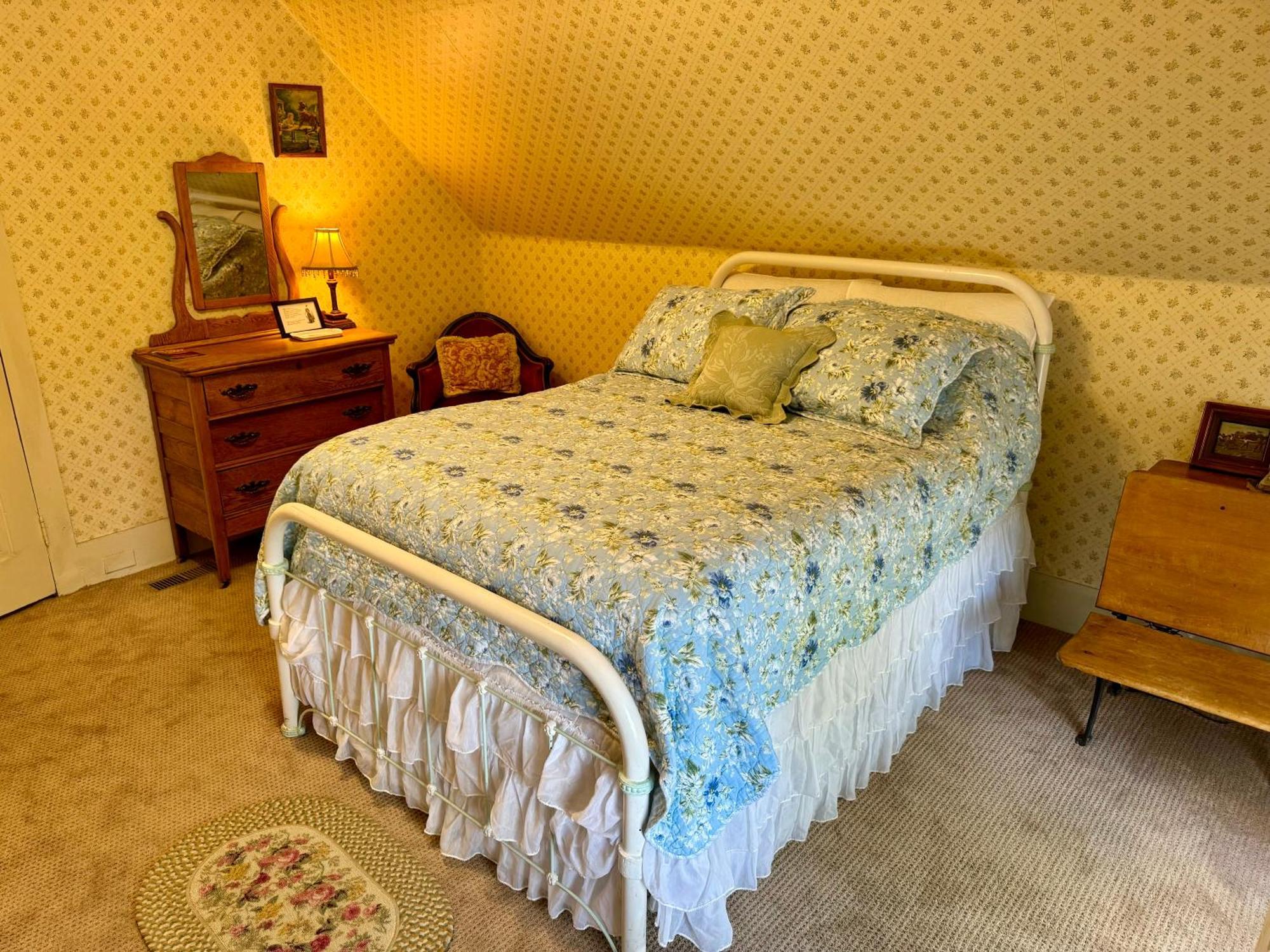 גולדן Pansy'S Parlor Bed & Breakfast מראה חיצוני תמונה